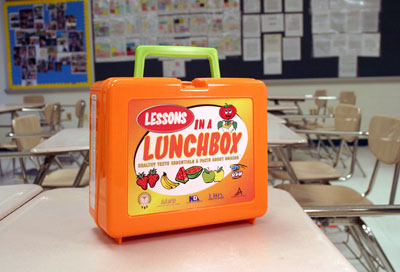 Lunch box front view